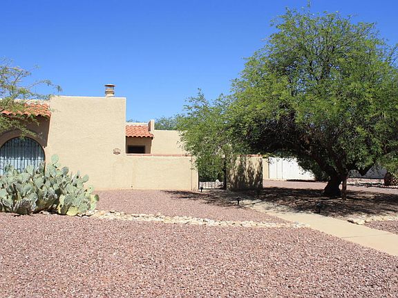 3rd image of 7040 E Hacienda Reposo
