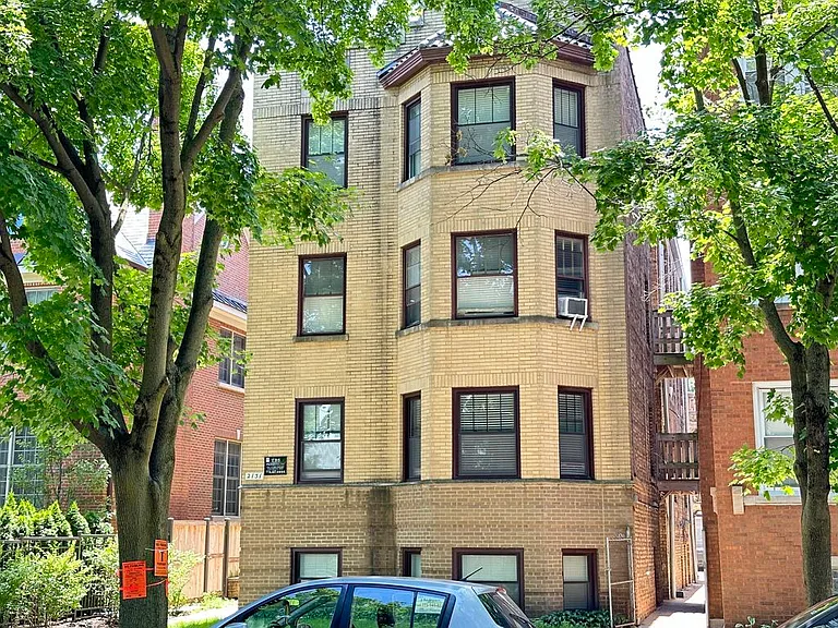 2131 W Giddings St #B2 — Photo 1