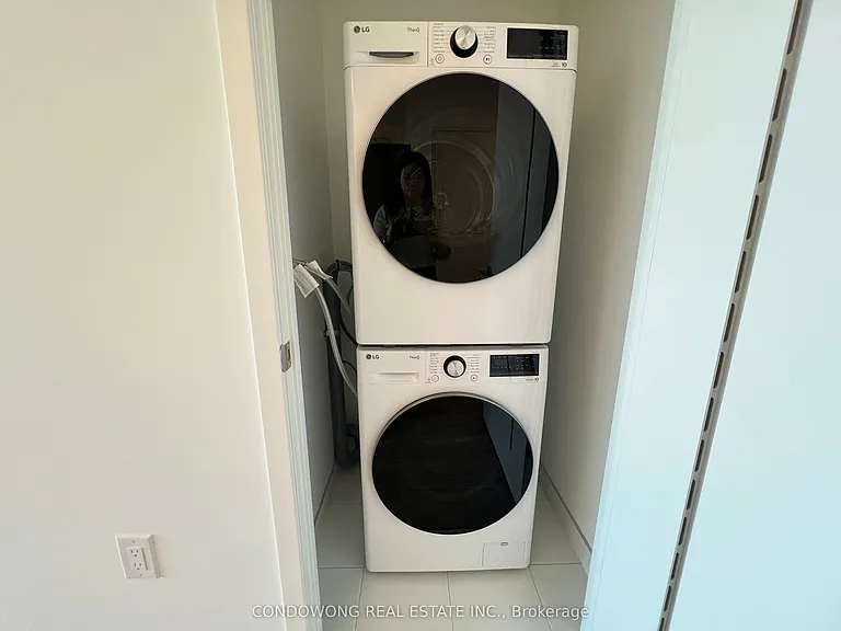 10 Oak St #1702 — Photo 7