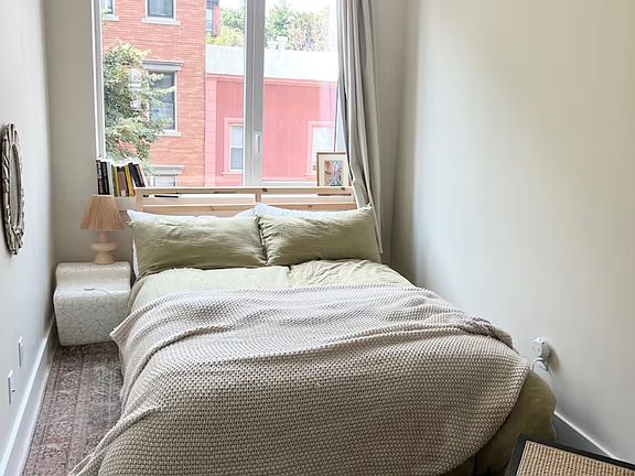 4th image of 320 Eckford St APT 2L