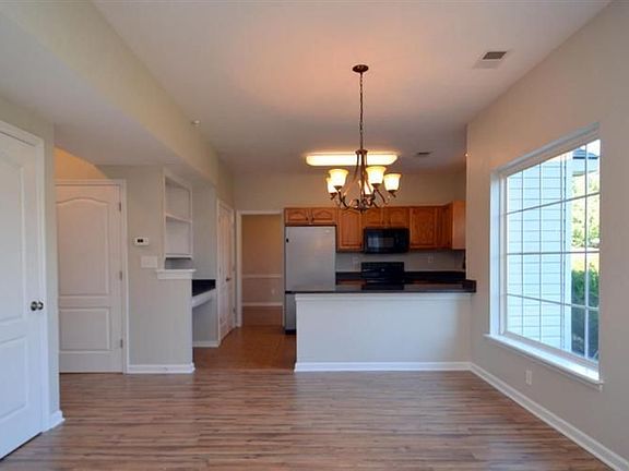 4th image of 737 Saint Elias Ln