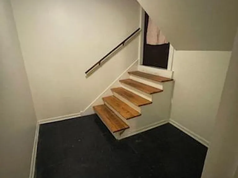 1347 W Carmen Ave — Photo 12