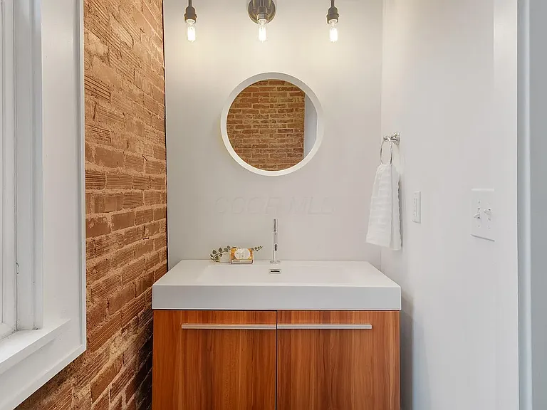 1191 E Rich St — Photo 29