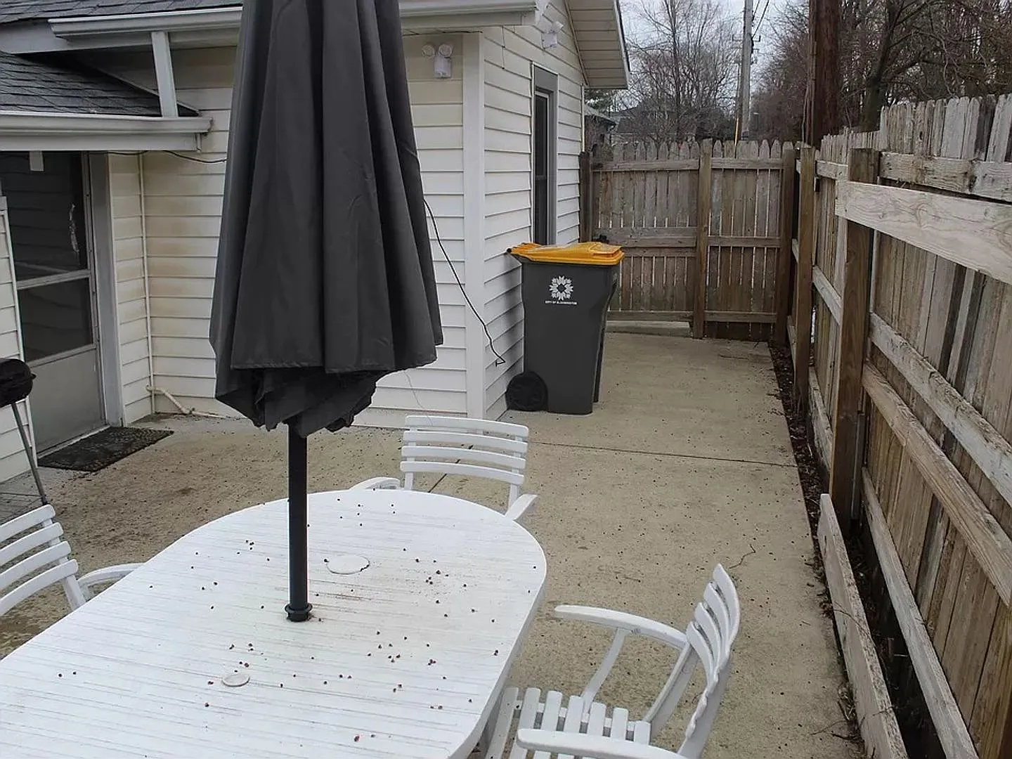 2BR 1BA House for Rent — Photo 3
