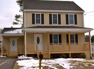 35 Leisure Ln, Wareham, MA 02571
