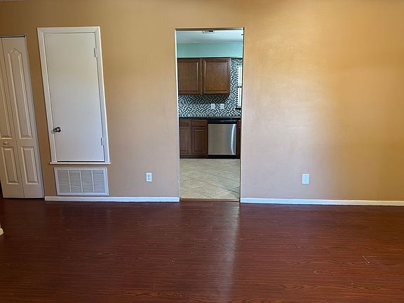 4th image of 52 Lemon Twist Ln