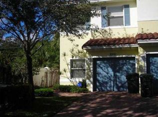 2551 NW 31st Ct, Oakland Park, FL 33309