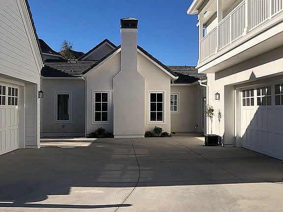 4th image of 29607 Hidden Park Dr