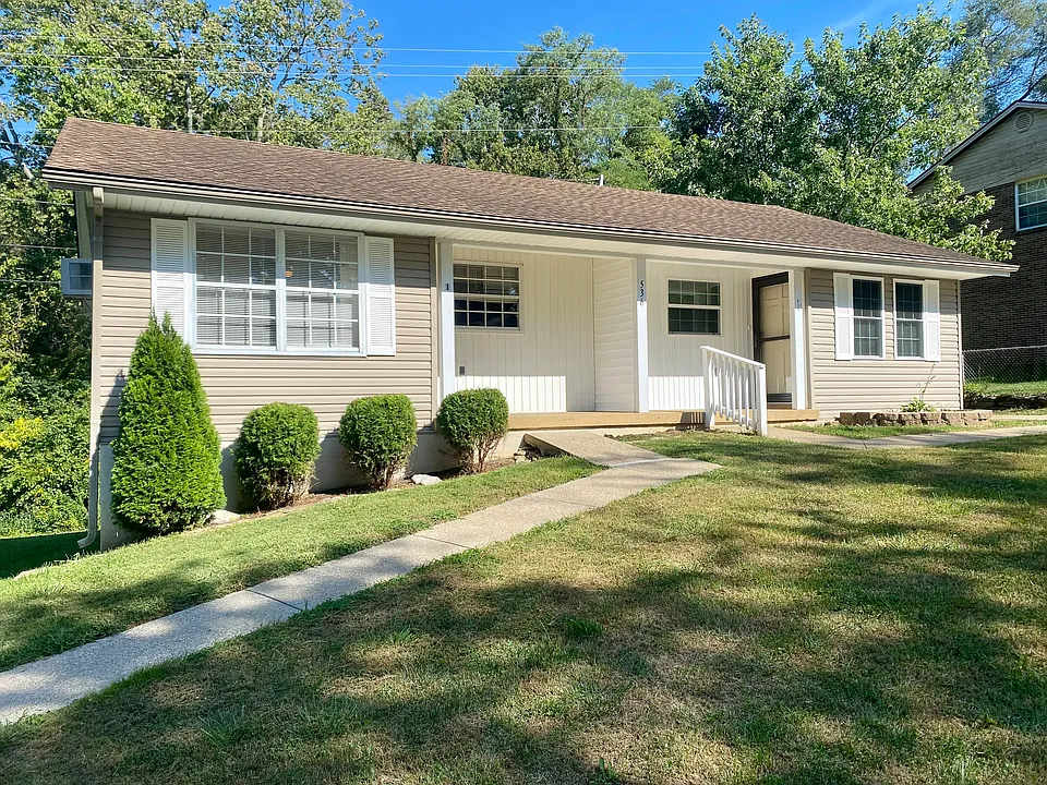 536 Magnolia Dr #1