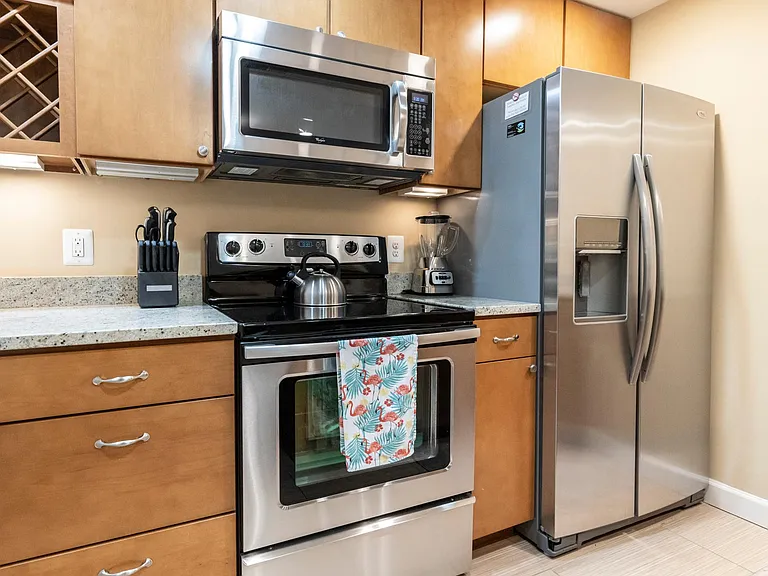 909 M St NW #B — Photo 8