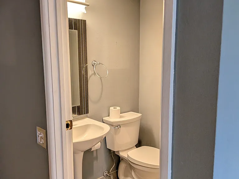 1/2 bathroom, main level