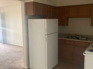 555 S Royal Crest Cir UNIT 24, Las Vegas, NV 89169