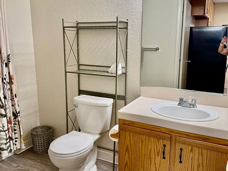 Hollister Apartment Complex — Photo 18