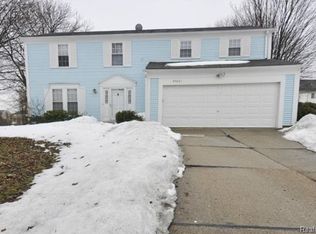 34661 Princeton Dr, Farmington Hills, MI