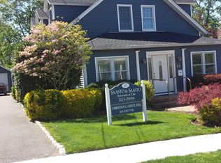 43 Prospect St FLOOR 2, Huntington, NY 11743