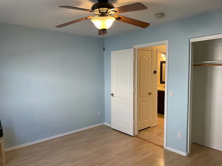 1051 W Todd Dr — Photo 22