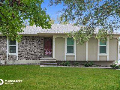 1523 NE Westwind Dr, Lees Summit, MO, 64086