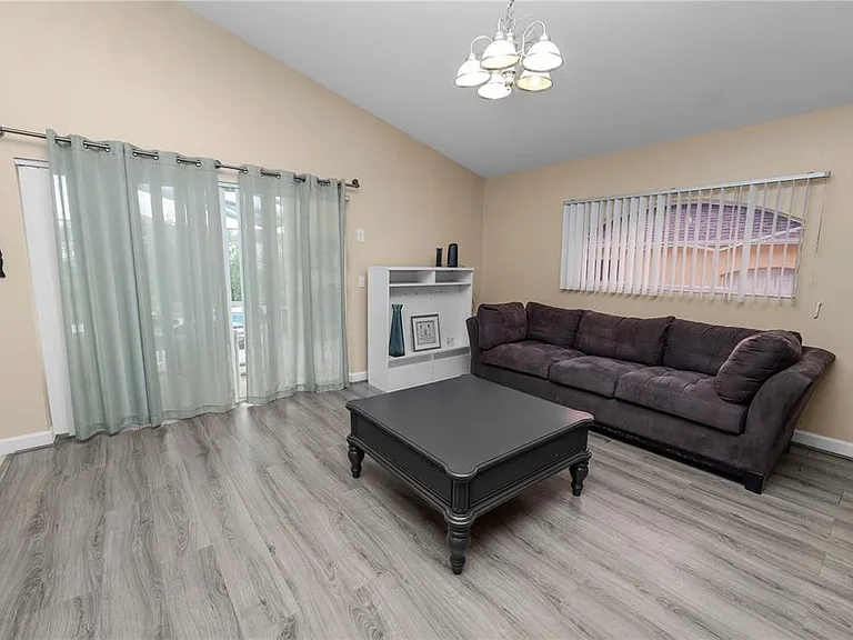 548 Old Bridge Cir — Photo 30