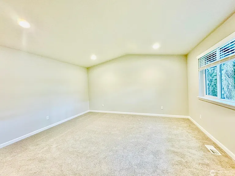 16514 8th Ave E — Photo 18