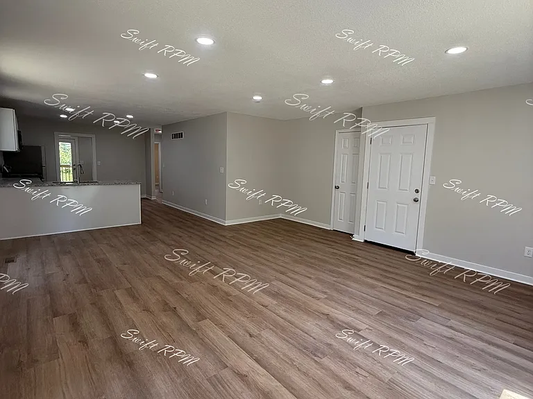 1034 Oakland Ave #1 — Photo 3