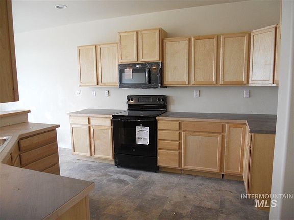 2nd image of 507 Voyage Ave
