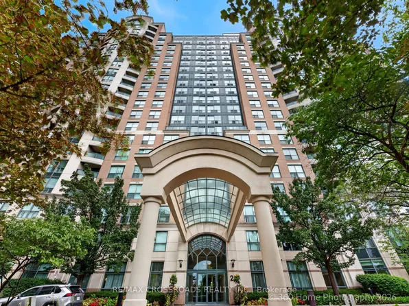23 Lorraine Dr #1506, Toronto, ON M2N 6Z6