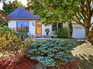 30 Cadbury Pl, Naugatuck, CT 06770