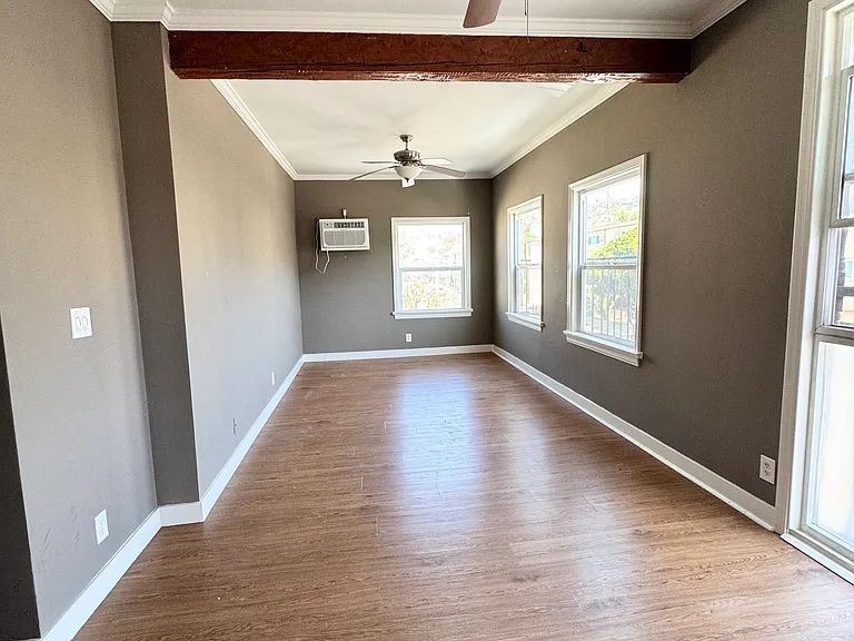 Living room/Dining Room