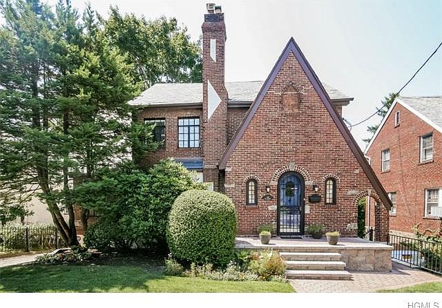 1st image of 145 Lee Ave