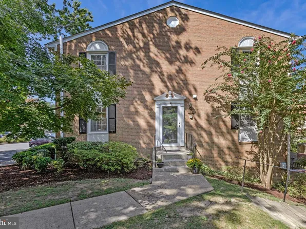 2655 Centennial Ct, Alexandria, VA 22311