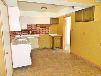 2nd image of 1204 Greenway Dr