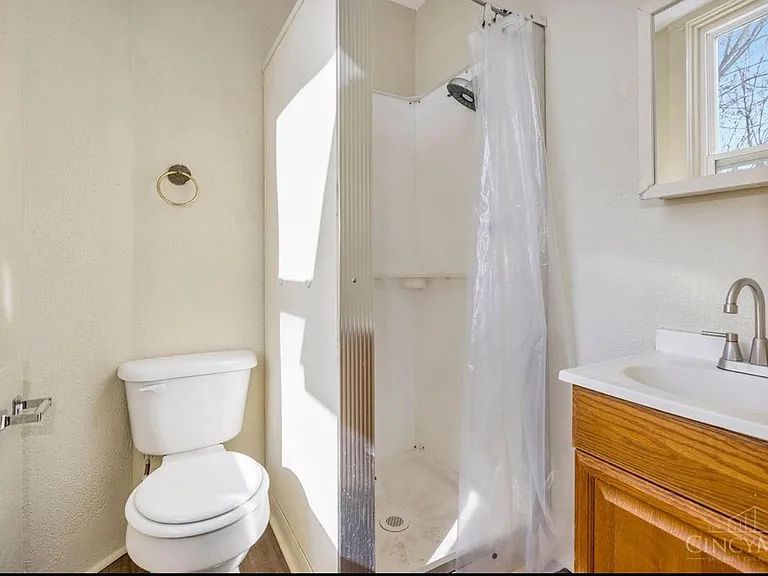 279 Renner St — Photo 7