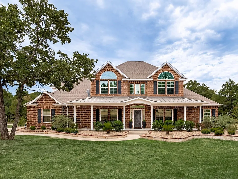 2144 Cross Creek Dr