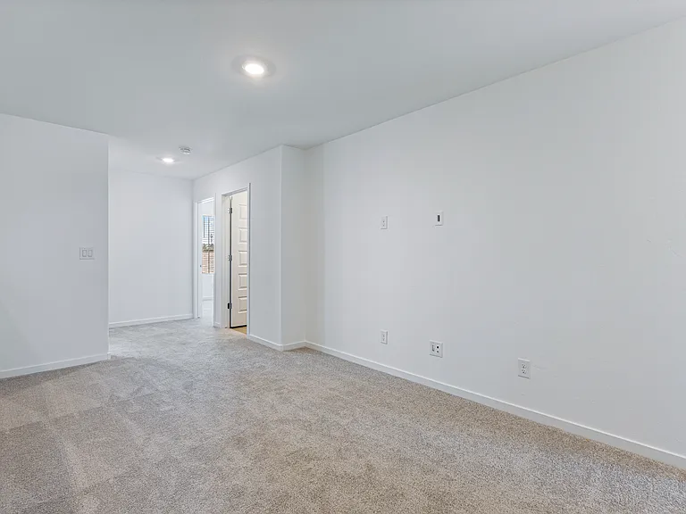 22-Upstairs Living_06102026