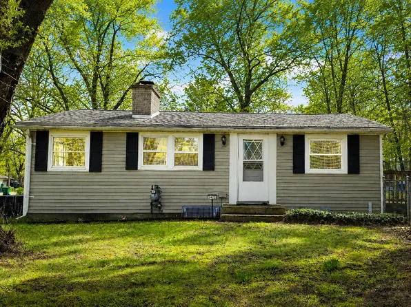 2427 Vanderbilt Ave, Portage, MI 49024