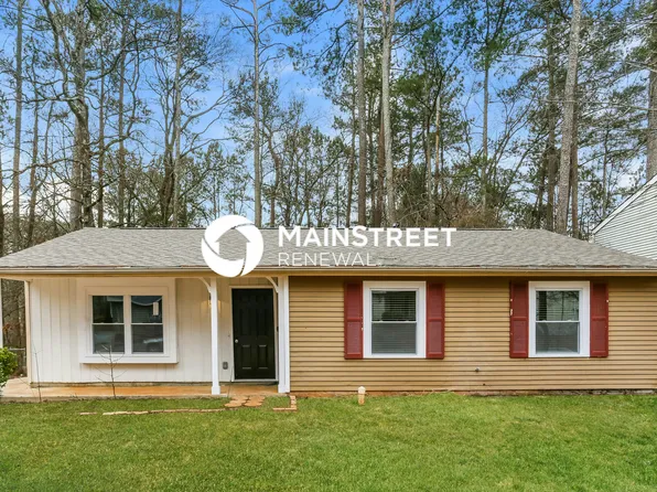 2153 Scarbrough Rd, Stone Mountain, GA 30088