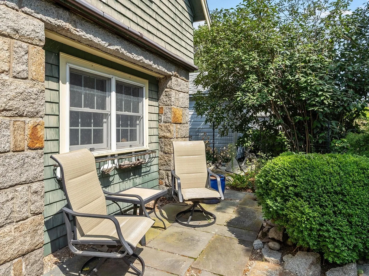 2 bed, 1.5 bath, 1288 sqft, $3,000 — Photo 3