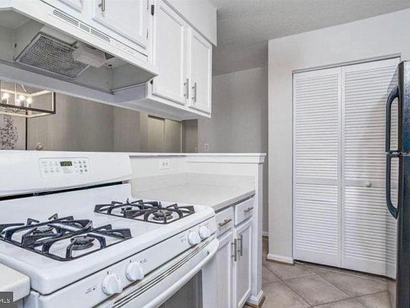 3rd image of 15719 Ambiance Dr