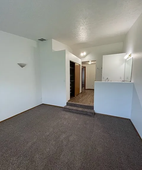 618 E Cozza Dr — Photo 5