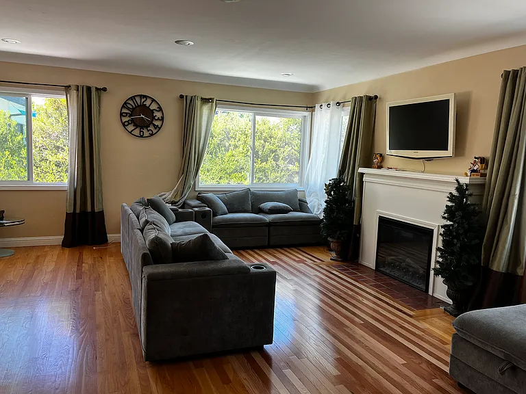15133 Union Ave — Photo 1