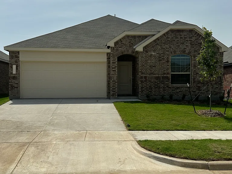 1521 Fearless Ln — Photo 1