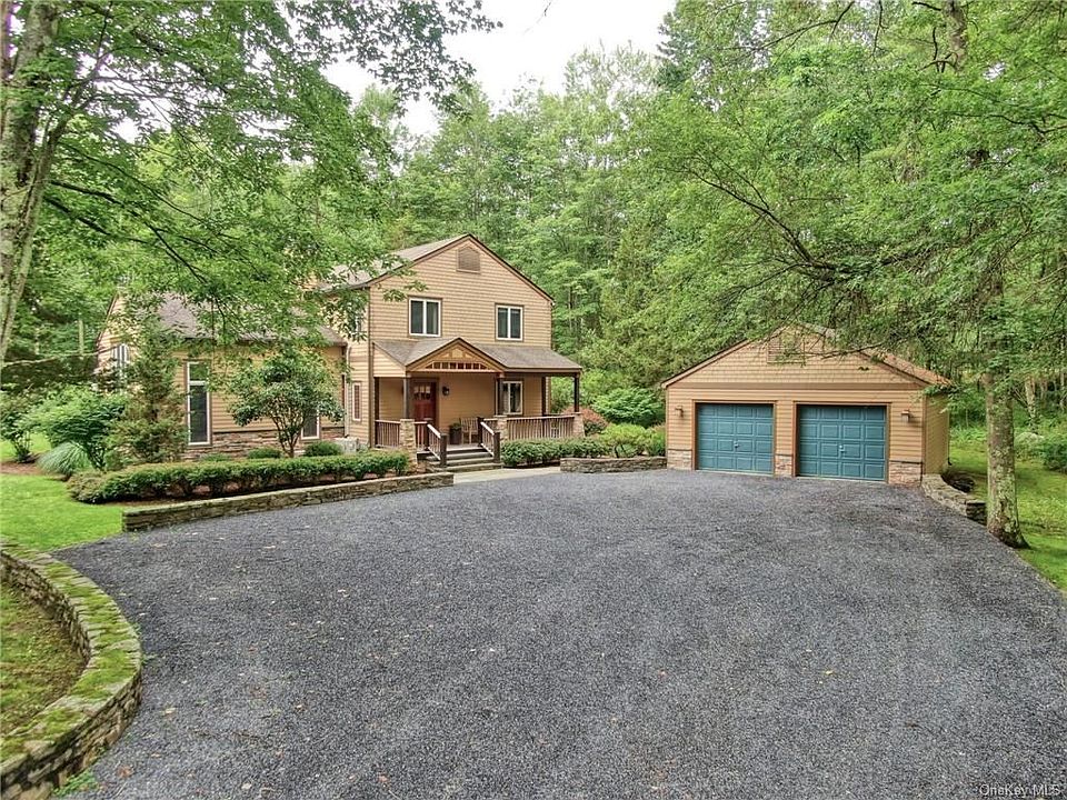 1st image of 1 Tall Pines Rd