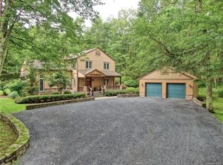 1 Tall Pines Rd, Gardiner, NY 12561