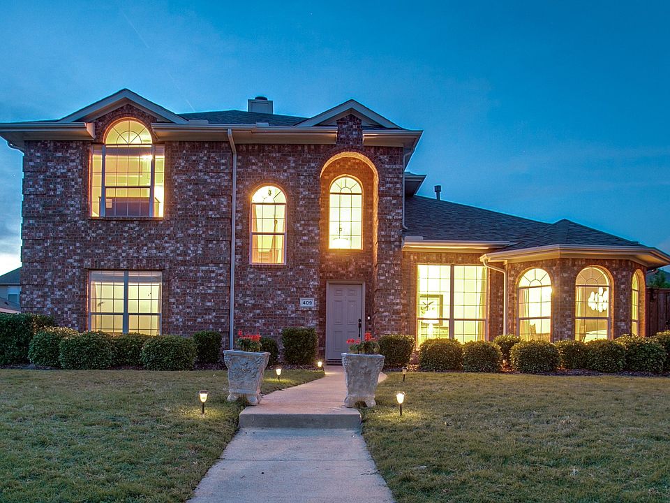 1st image of 409 Oakhurst Dr