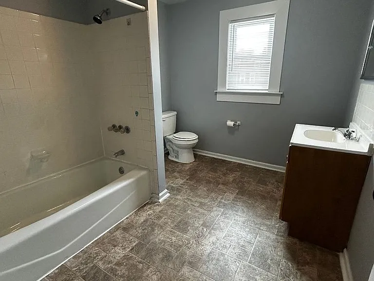 521-523 Cline St — Photo 7