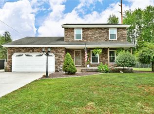 129 Fairmeadow Dr, Youngstown, OH