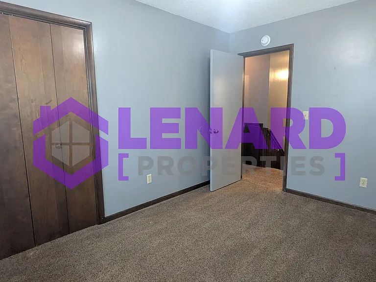 1004 E Auburn Pl — Photo 19