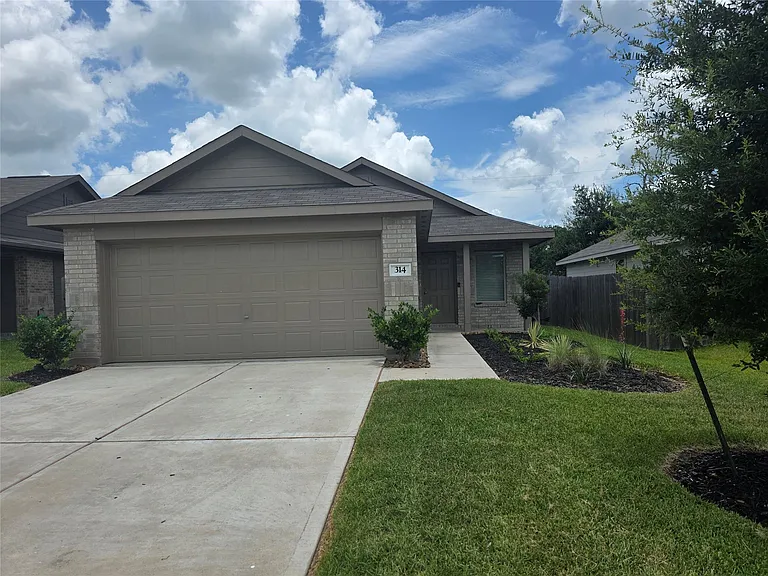 314 Riverwood Village Ln — Photo 2