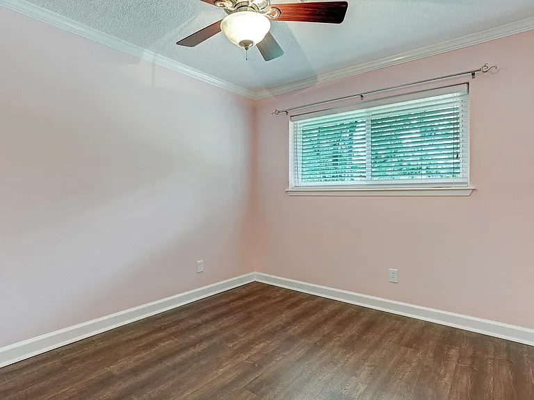 1211 Diablo Dr — Photo 13