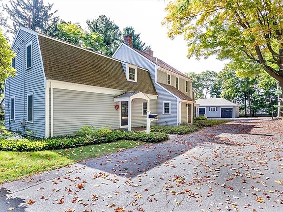 4th image of 34 Brush Hill Ln #34